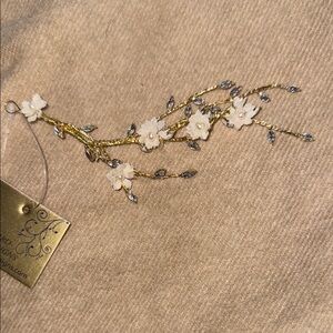 Gold Floral Hair Accessory